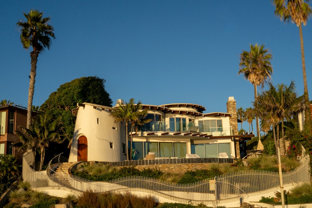 Modern energy-efficient home in San Diego with solar panels and HVAC system